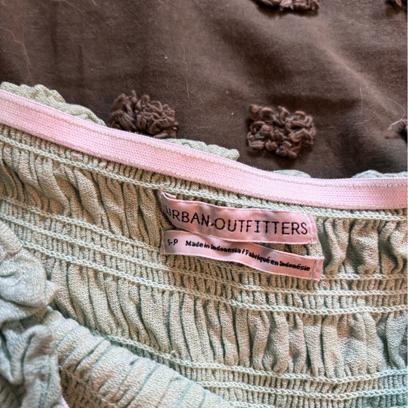 UO Longsleeve - Picture 2 of 2